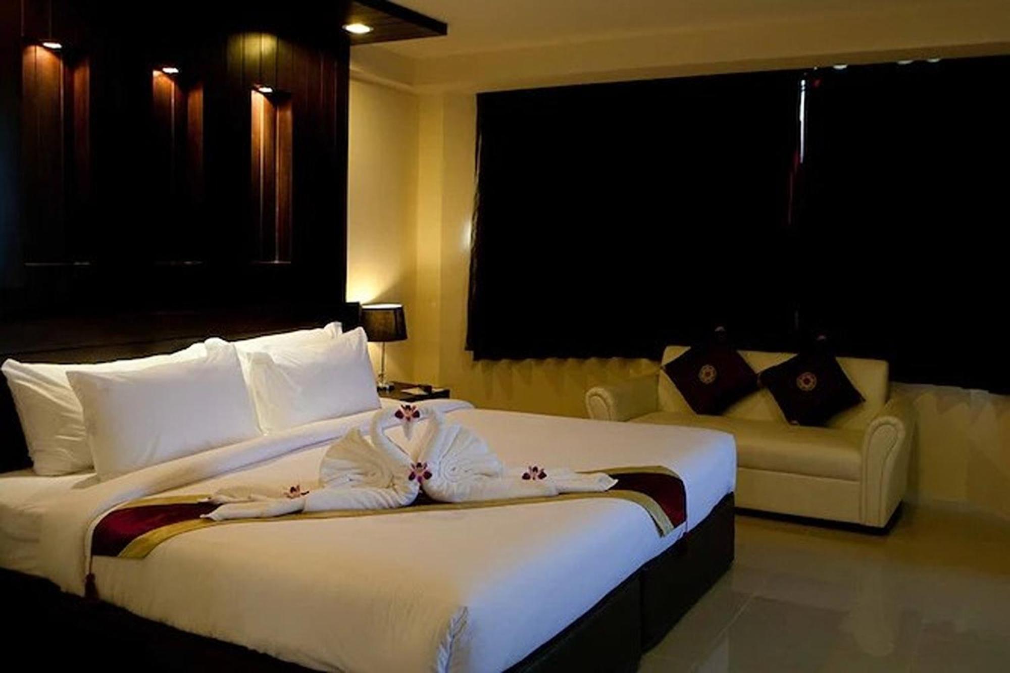 Suncity Hotel Pattaya Esterno foto