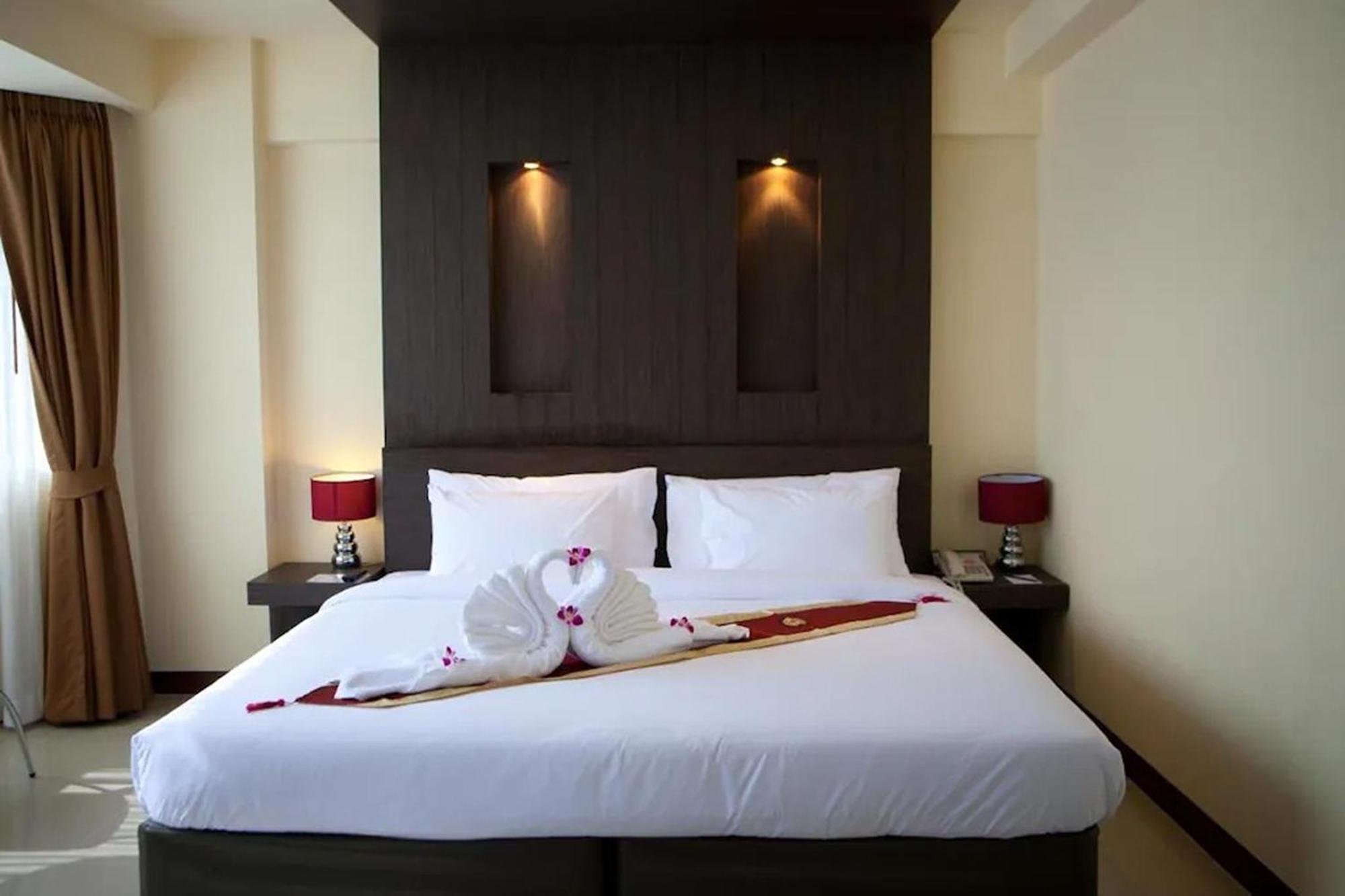 Suncity Hotel Pattaya Esterno foto
