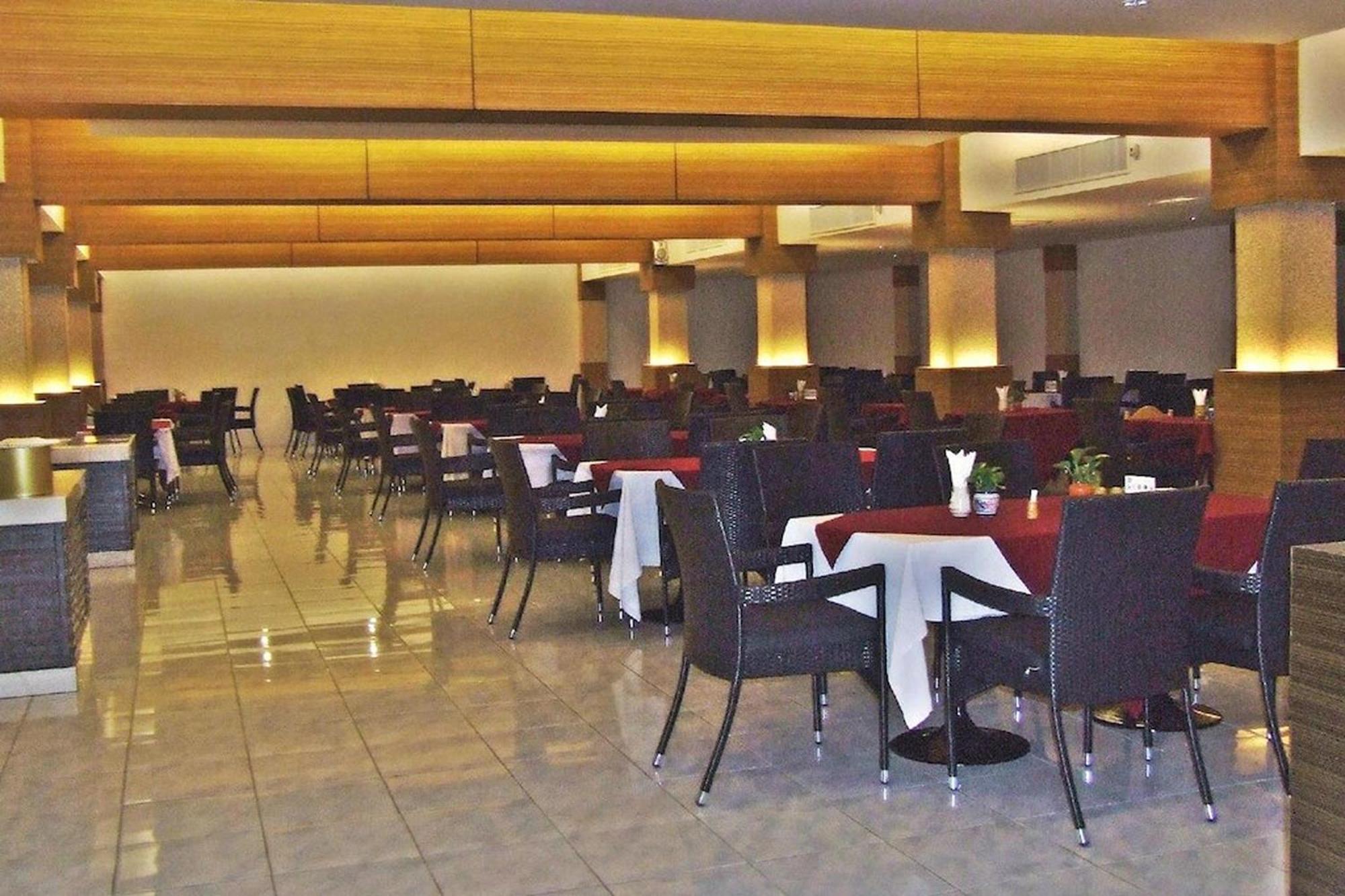 Suncity Hotel Pattaya Esterno foto